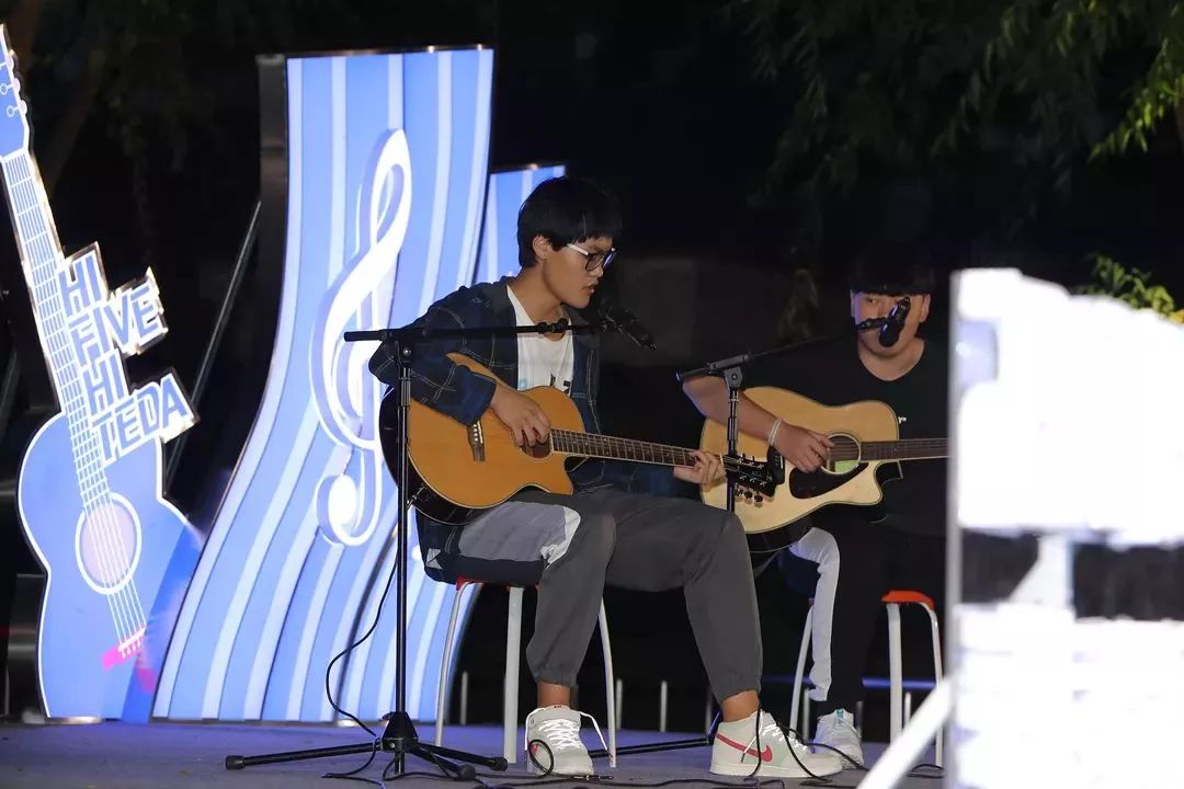 孙丝雨 独唱《生如胡杨 常梦侨 朗诵《你还是那个少年 张鸿宇
